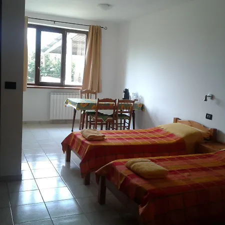 San Giuliano Dei Fratelli Giai *
