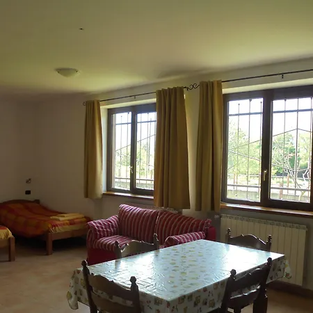 مزرعة للإقامة San Giuliano Dei Fratelli Giai *