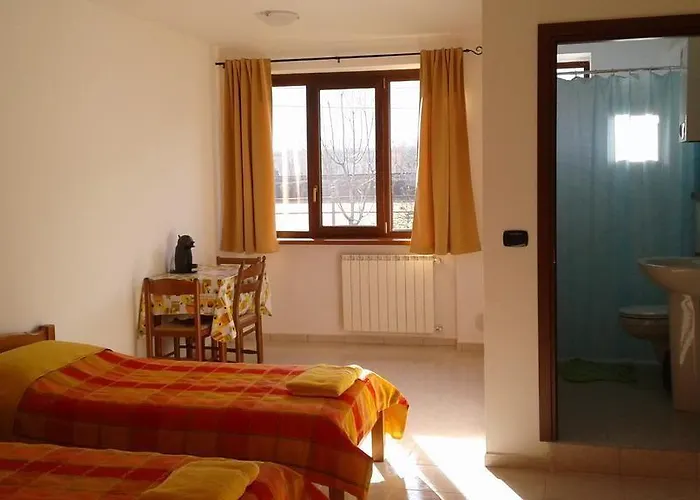 San Giuliano Dei Fratelli Giai *