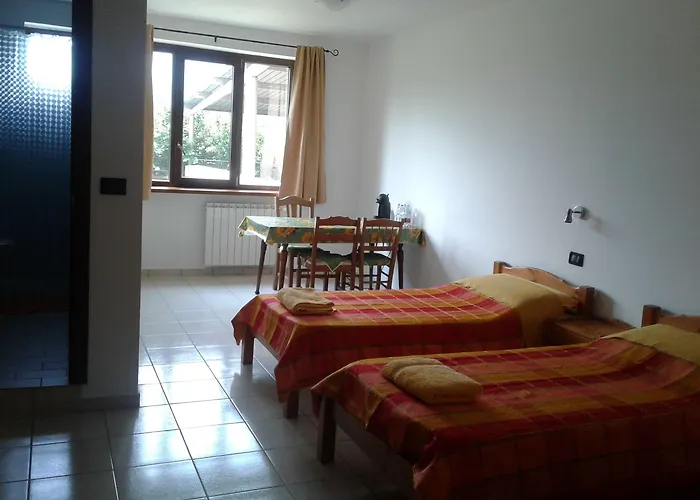 San Giuliano Dei Fratelli Giai *