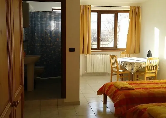 San Giuliano Dei Fratelli Giai 农家乐 苏萨